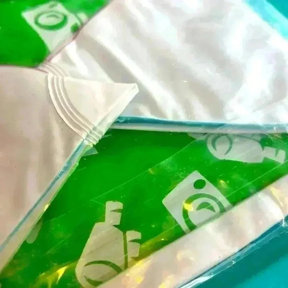 Vintage Yogi Bear Inflatable Beach Ball  Hannah Barbera Pool Kids Sun Play Sand - Picture 6 of 6